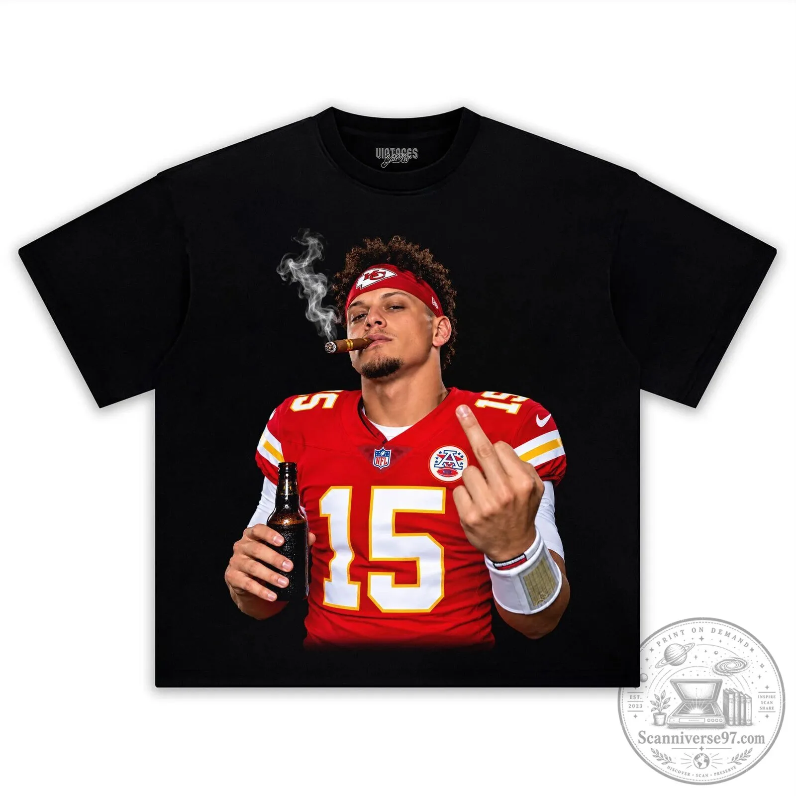 Patrick Mahomes Flipping Middle Finger Smoking Cigar T-Shirt