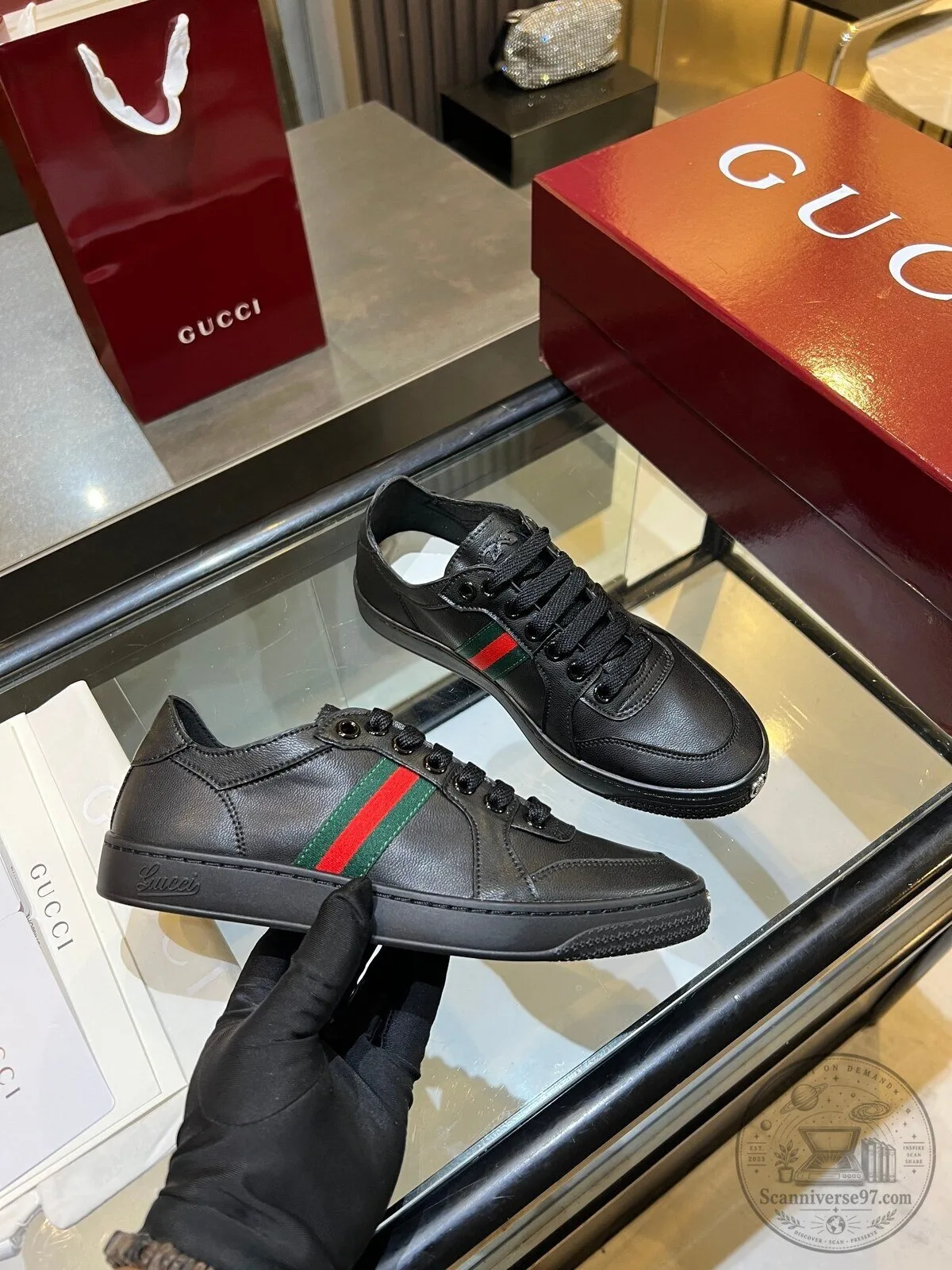 Gucci Black Leather Low Top Sneakers with Red and Green Stripe