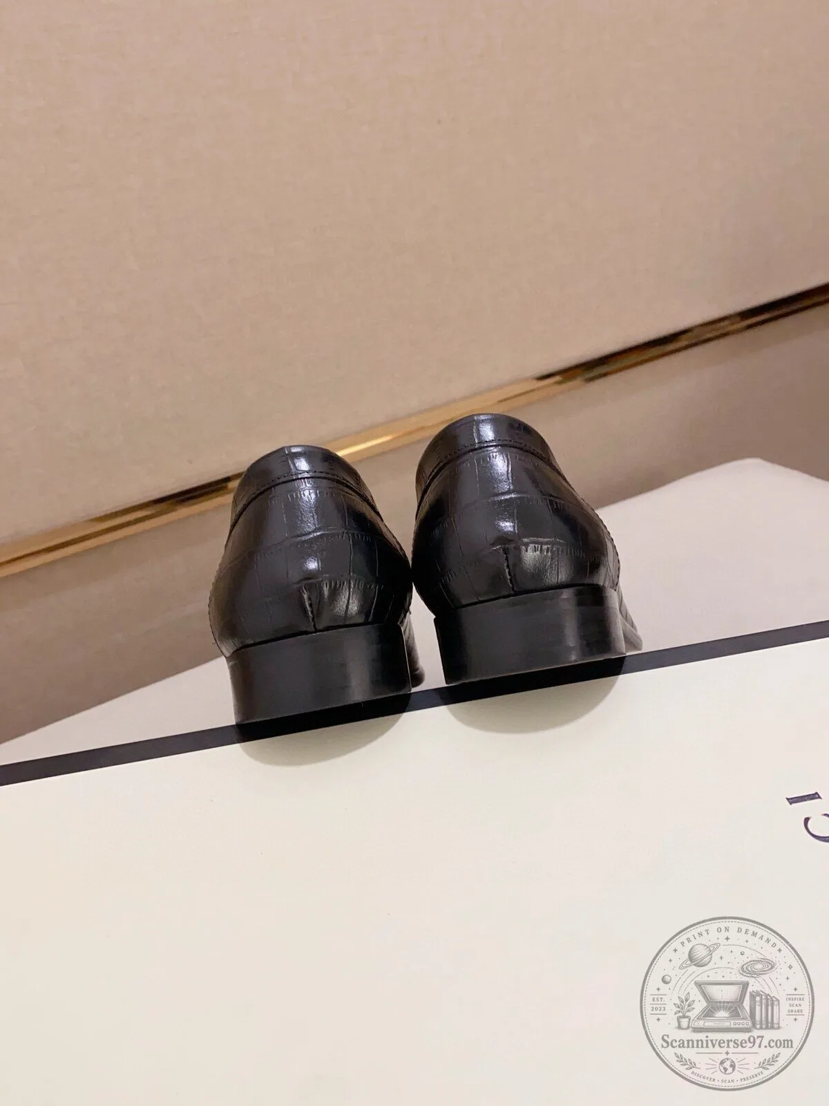 Gucci Interlocking G Black Alligator Embossed Leather Loafer Shoes 9 Gucci Interlocking G Black Alligator Embossed Leather Loafer Shoes
